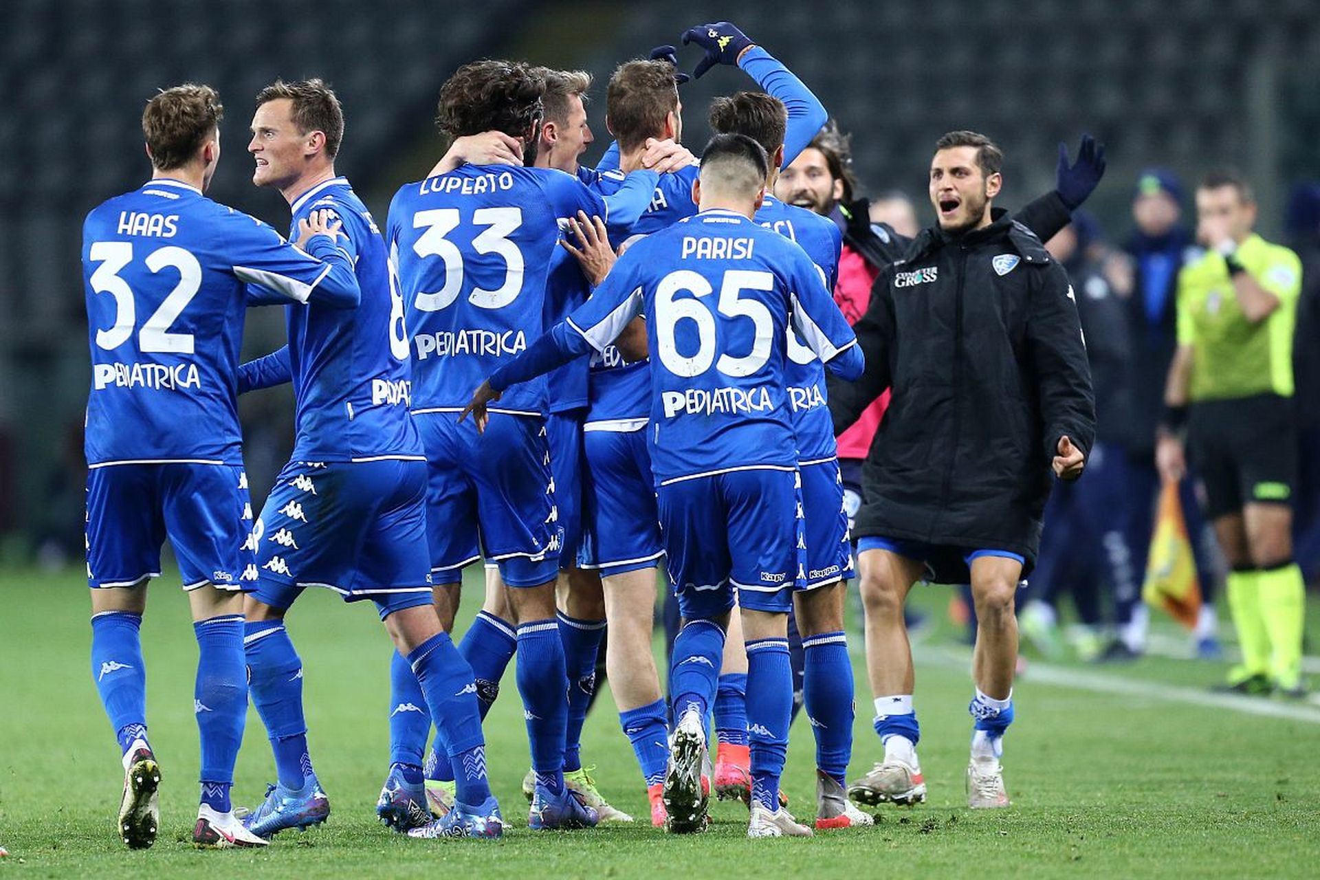 据知情人士 据知情人士